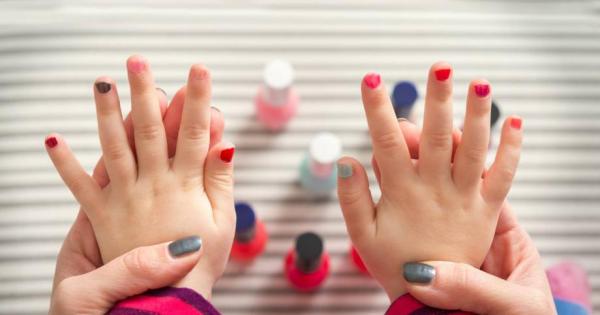 Вещества които обичайно влизат в състава на лака за нокти