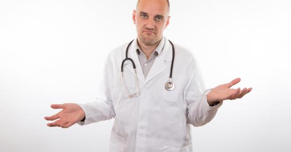 Шест часа вечерта В кабинета на хирурга влиза окървавен човек