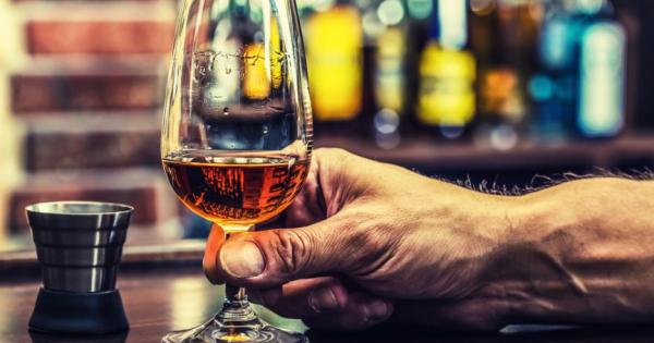 Противно на всичко близко до ума касаещо връзката между спиртни