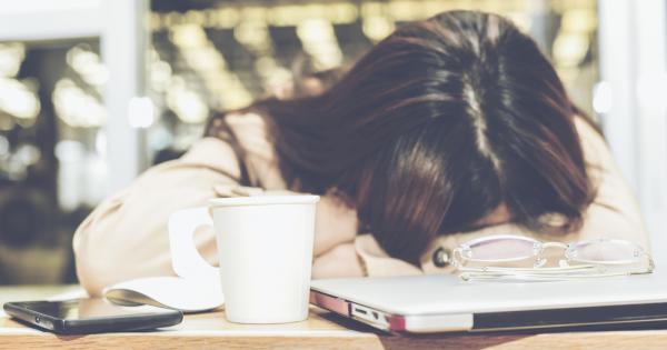 В продължение на осемчасовия работен ден средностатистическият служител работи по