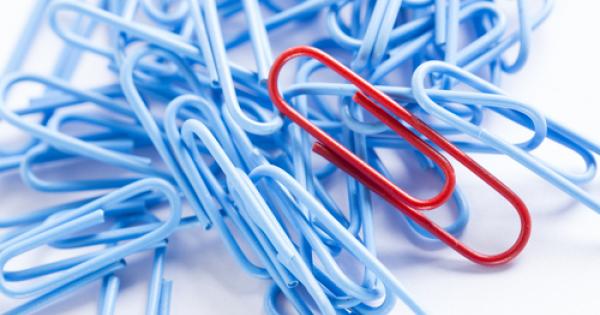 Сякаш е чудо взимате един кламер разгъвате го и го