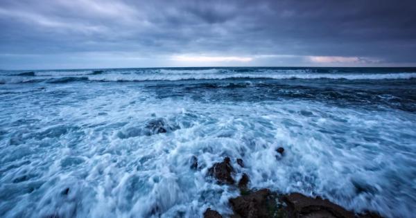 Океанът е шумно място сам по себе си но покрай