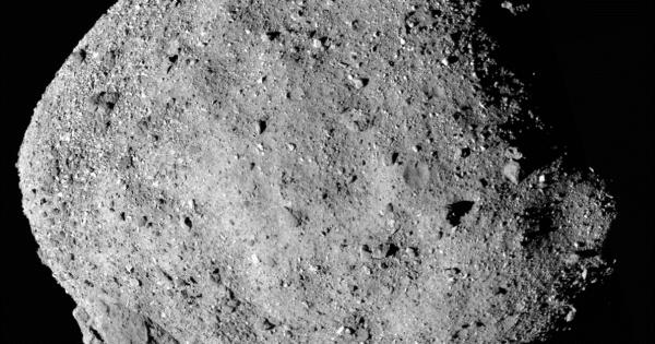 Американският космически апарат Осирис Рекс намери следи от вода на астероида