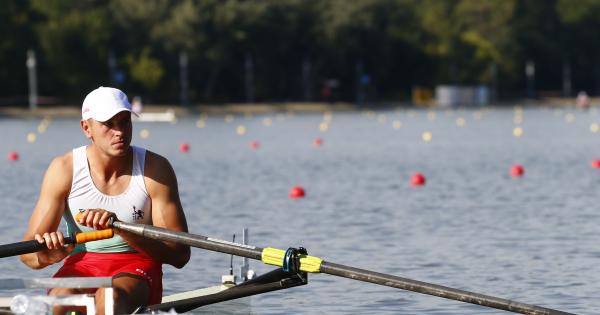 Борис Йотов се класира директно за четвъртфиналите на скиф от