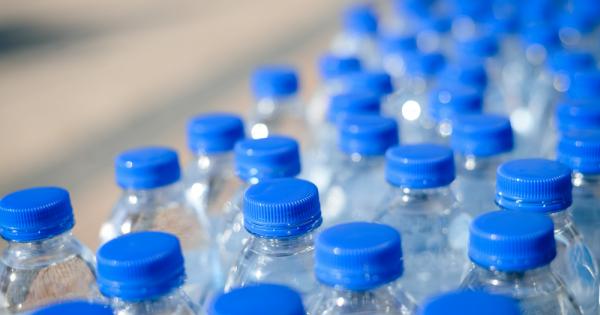 Знаете ли от каква пластмаса е направена бутилката от която