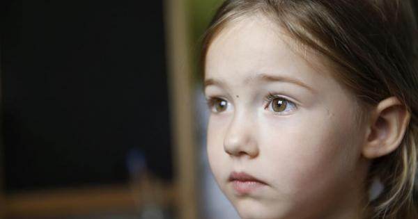 Трудно е да гледаш безучастно нещастно дете Без значение дали