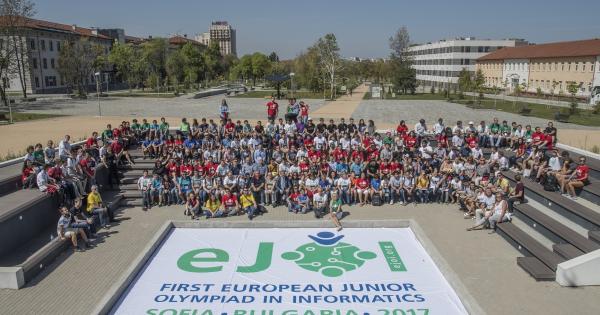 Точно в 13 00 ч днес приключи вторият и последен състезателен