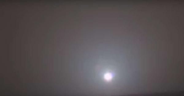 На Марс е доста тихо Няма птици които да пеят