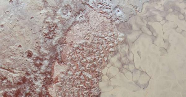 В покрайнините в покритата с лед равнина Спутник  Sputnik Planitia наричана