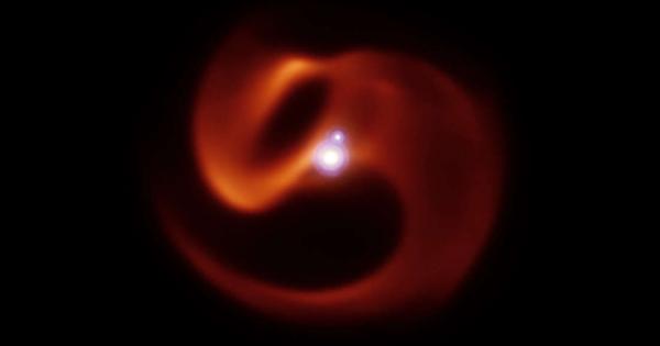 Международен екип от изследователи засне снимка на космическо влечуго –