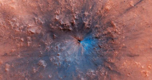 Марс Риконисънс Орбитър   MRO на NASA откри нов кратер на повърхността