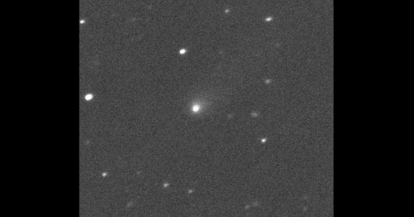 Оказва се че Оумуамуа не е първият междузвезден обект който решава