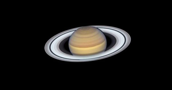 Сатурн е не само Властелинът на пръстените в Слънчевата система,