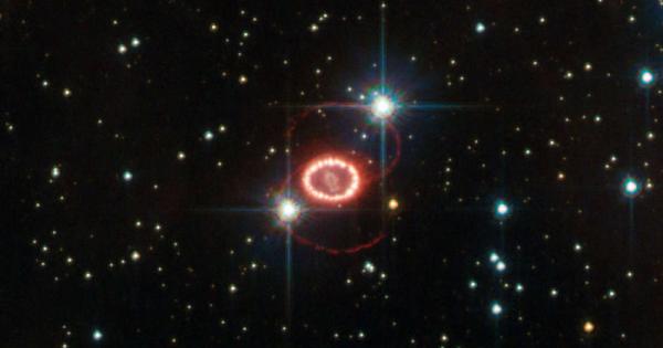 Десетилетия наред астрономи се опитват да намерят една конкретна неутронна