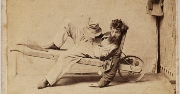 Тези забавни снимки датиращи от периода между 1863 и 1868