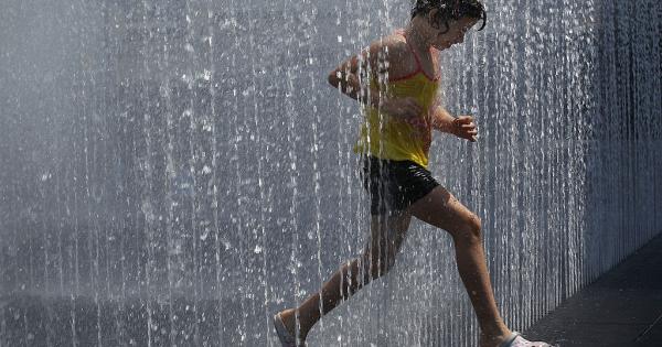 Отворете широко прозореца и се насладете на топлия полъх Може