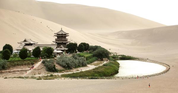 Това необикновено езеро се намира се на 6 км от