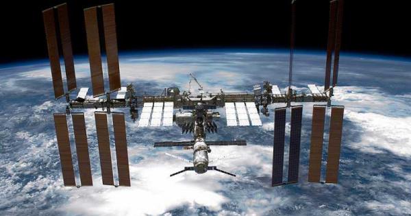Американската космическа агенци НАСА отваря Международната космическа станция МКС за