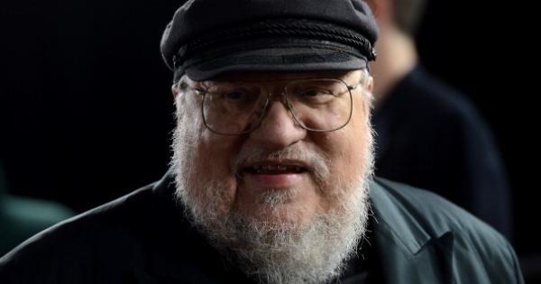 2016 г си отиде а шестата книга от сагата Песен