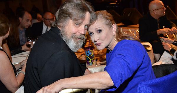 Марк Хамил почете своята любима космическа близначка Кари Фишър в