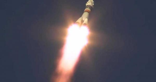 Двигателите на ракетата носител Союз МС 10 която трябваше да изведе до Международната