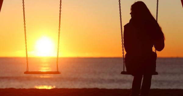 Загубата на човек когото някога сме познавали
Понякога хората които обичаме