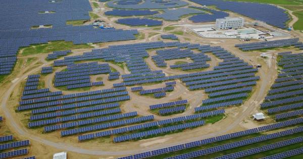 Много слънчеви електроцентрали имат стандартни форми повечето са квадрати