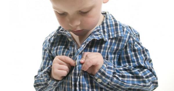 Обличането на малко дете е сложен казус с който е