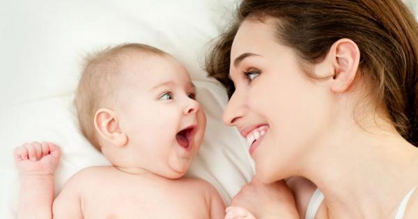 Начинът по който говорим на бебето е различен от обичайния