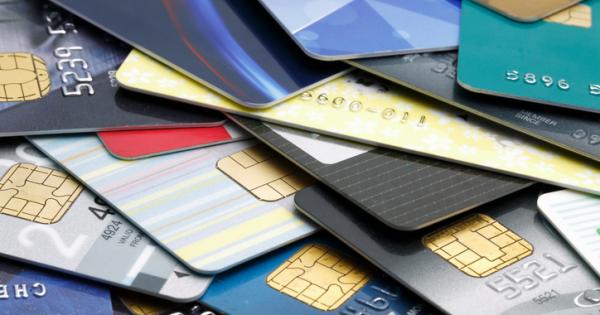 Изплащането на заемите с високи лихви изглежда най логичният начин да