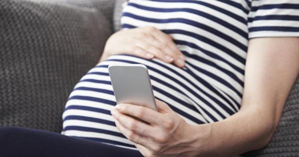 Постоянното използване на мобилен телефон може да напреди на вътреутробното