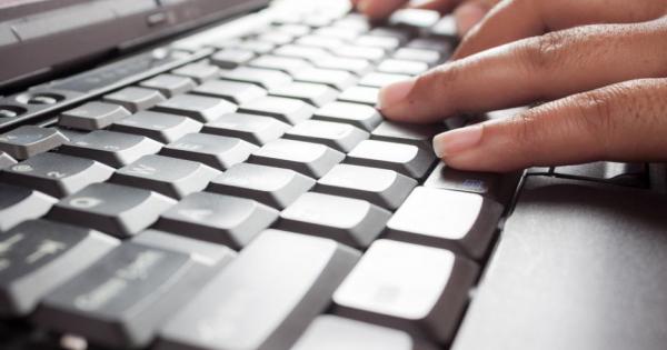 Вашата клавиатура вярвате или не вероятно е по мръсна от седалката