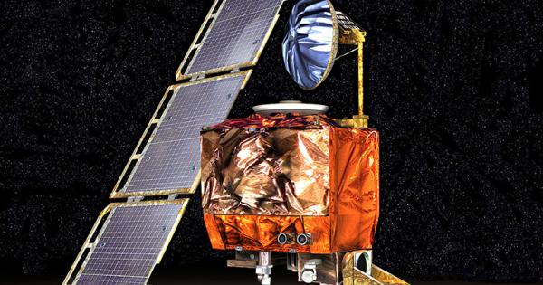 През септември 1999 г след близо 10 месечно пътуване до Марс