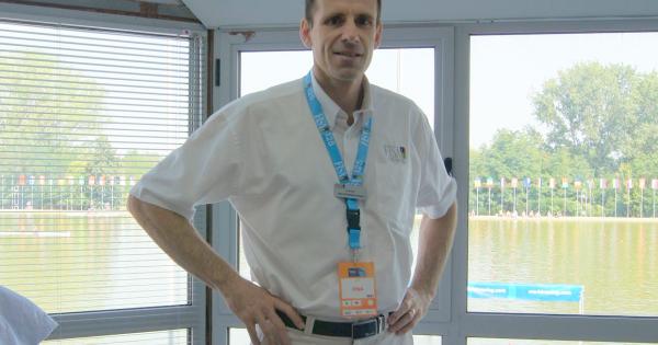 На световното първенство по гребане за мъже и жени до