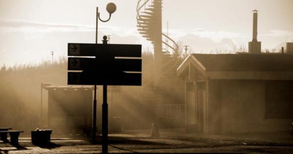 От поставянето на бентове по реките до промяната на химическия