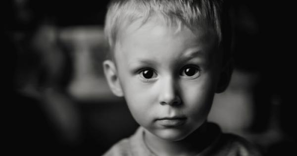 В навечерието на Коледа една учителка накарала своите ученици третокласници