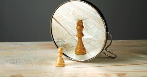 Нарцисистите използват думите като инструменти или оръжия а не средство