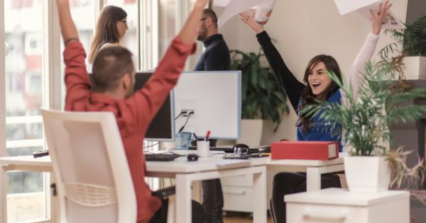 Обикновено първата ни работа когато се приберем след дълъг ден