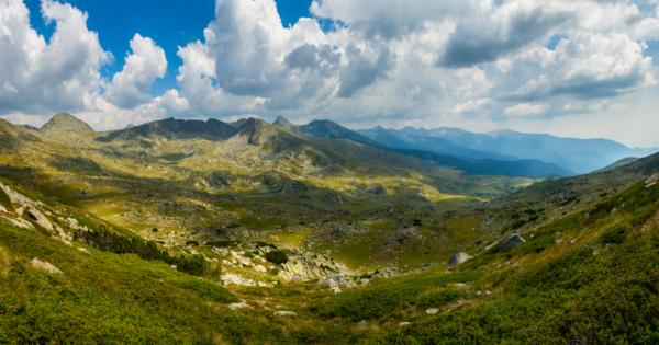 На 27 март министърът на околната среда и водите Нено