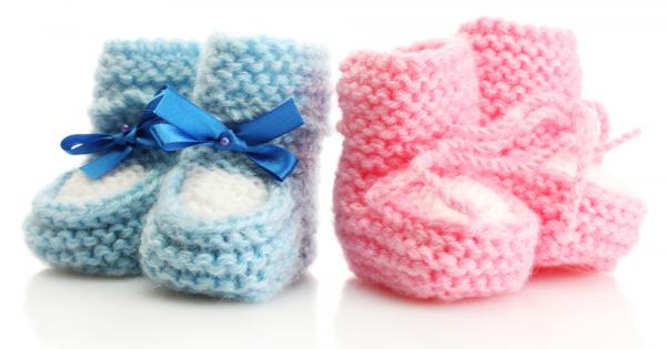 Ако видим бебе облечено от глава до пети в розово