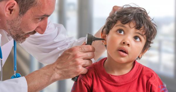 Всичко започва с леко унил вид и уморен поглед В