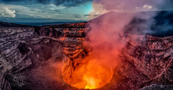 Миналата седмица посетител на националния парк Вулкани на Хаваи падна