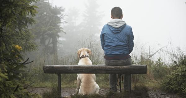 Известен лектор започнал семинара си в зала с 200 човека