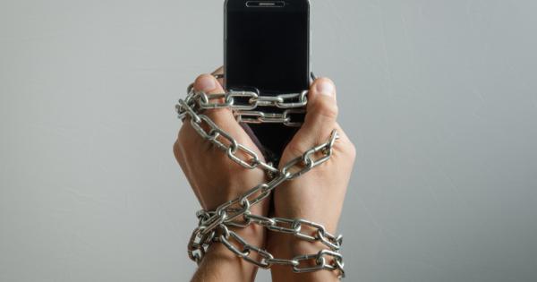 Установено е че човек проверява средно около 50 пъти телефона