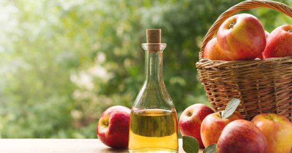 Ябълковият оцет се използва не само в готвенето но и