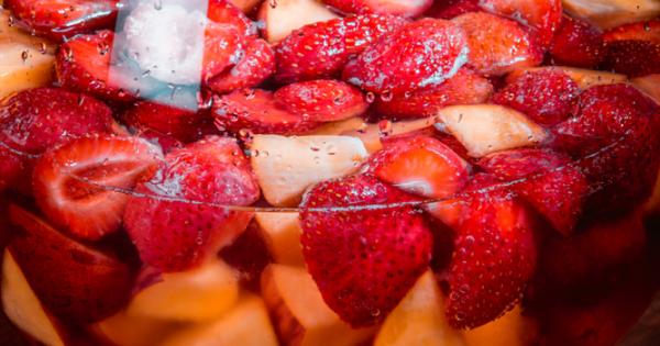 Пилешката супа е всеизвестен източник на полезни вещества и най добър