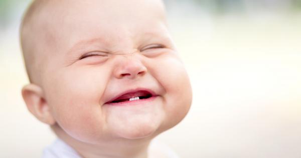 Изследване показва че колкото по малко млечни зъби има детето на