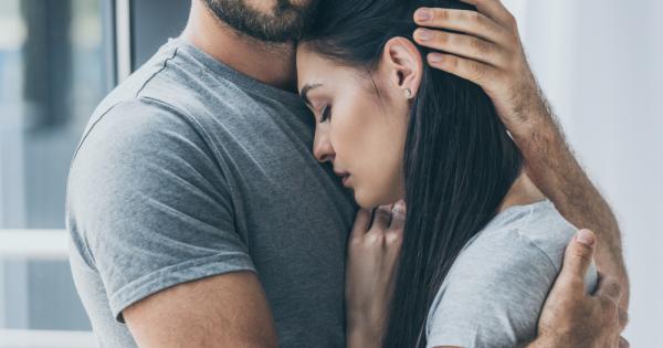 Защо с течение на времето любовта при някои двойки разцъфтява