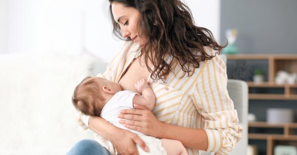 Британски учени са открили че антибиотик добит от човешка кърма