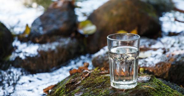 Минералната вода има най силно въздействие върху живия организъм когато се